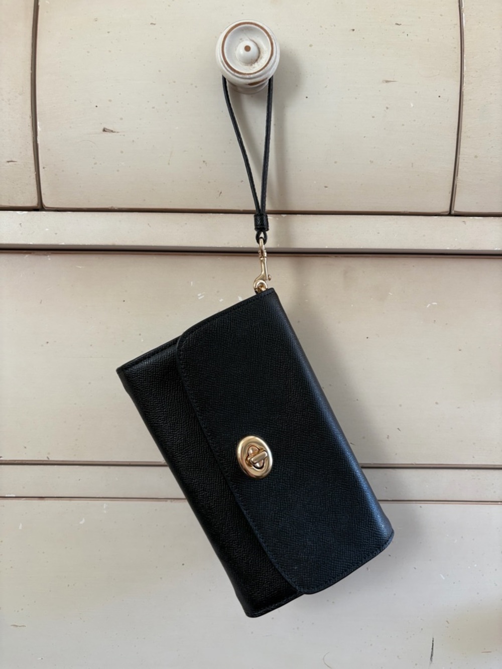 Coach Black Leather Crossbody Clutch Wallet Gold Chain Strap - Picture 3 of 12